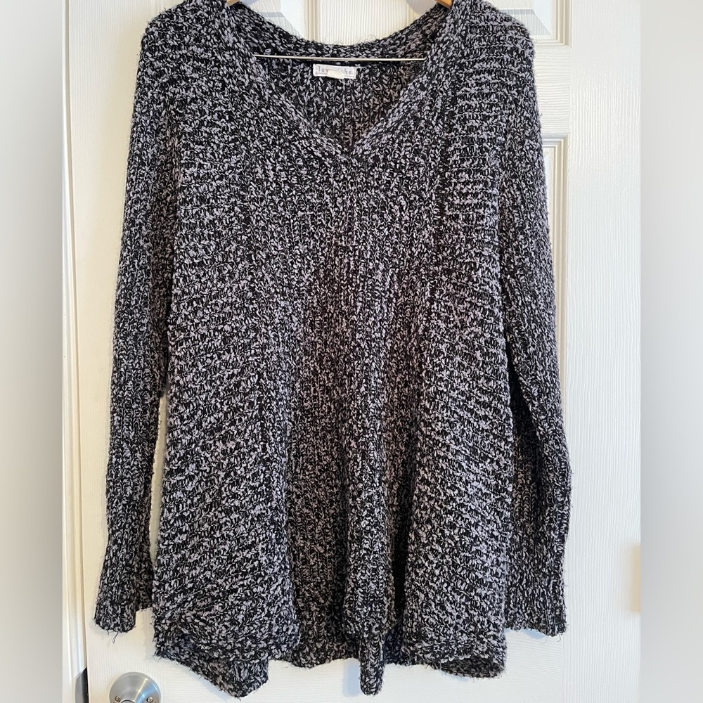 Loveriche Cozy Black and White Knit Sweater Oversized Size Medium